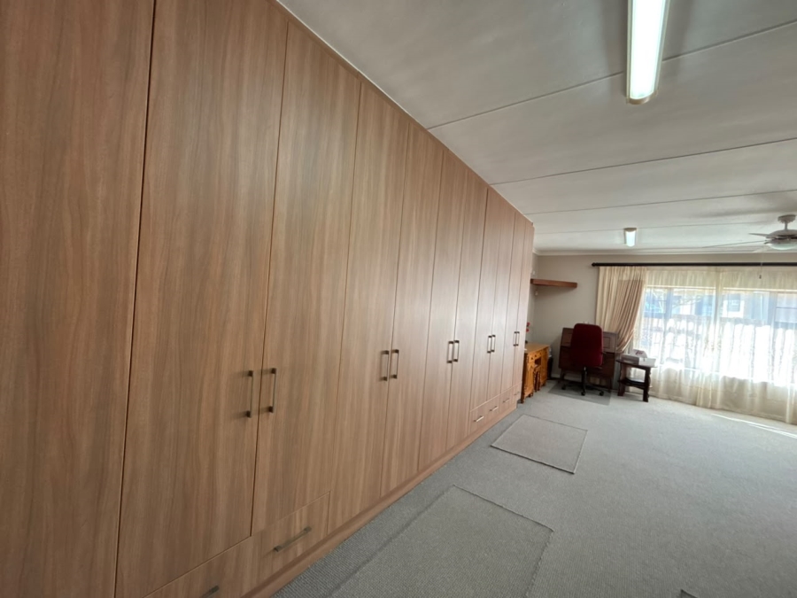 4 Bedroom Property for Sale in Diaz Beach Western Cape